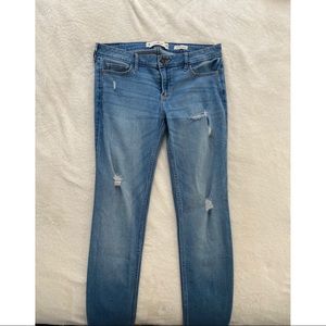 Hollister Rip Jeans 👖✨